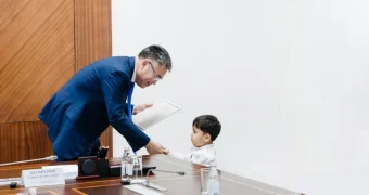 Маленький герой: трехлетний житель Атырау получил благодарность от Президента РК