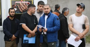 «Не для приезжих»: ЛДПР призвала отобрать у нелегалов право на самозанятость