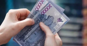 "Платите только наличными!": в Казахстане за отказ принять оплату картой грозит штраф 157 тысяч тенге