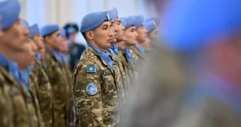 "Расслабляться ни в коем случае нельзя": Президент об обороноспособности Казахстана