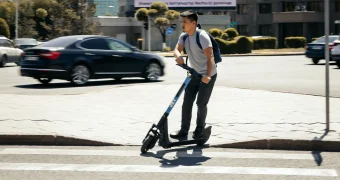 Госномера на самокатах и велосипедах: Казахстан готовит новые изменения в законе