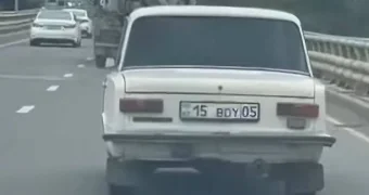 За игру с законом — под арест: казахстанец попал под суд за скрытый номер авто