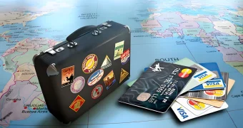 Как выбрать идеальную банковскую карту для путешествий: советы для казахстанцев