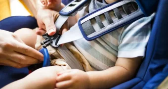 Влияет ли цвет детского автокресла на безопасность в дороге: специалисты дали однозначный ответ