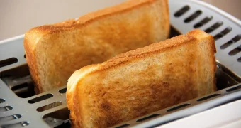 Развеян страшный миф о подгоревшем хлебе