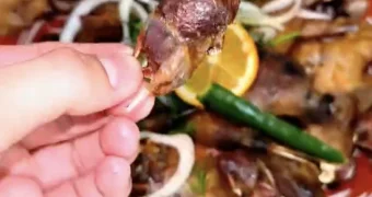 Мясо воробьев по 300 тенге: что происходит в ресторанах Ферганы