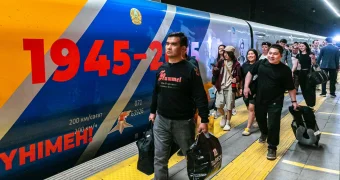 Из Астаны отправились тематические поезда ко Дню Победы