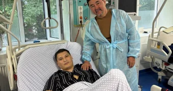 Первое фото Руслана Берденова из больницы