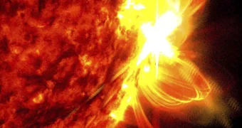 На Солнце зафиксированы две мощные вспышки