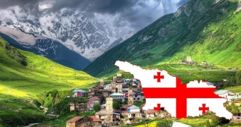 Вместо «Гамарджоба» — депортация казахстанцев: что происходит на границе с Грузией