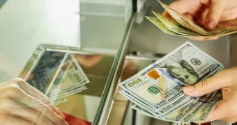 Как выгодно покупать доллары казахстанцам при нестабильном курсе
