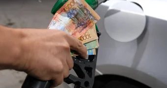 В Казахстане вновь подорожал бензин: где и на сколько изменились цены