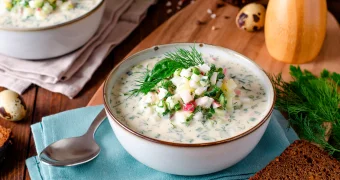 Вся правда об окрошке: что на самом деле полезнее — квас или кефир?