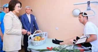 Жестокое нападение на медиков в Караганде: что известно о пострадавших