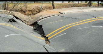 Взрыв под колесами: почему бетон вздувается на казахстанских трассах
