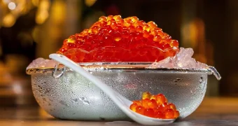 Не только деликатес: чем может обернуться любовь к красной икре