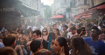 Во Франции 145 человек стали жертвами атак со шприцами на музыкальном фестивале