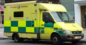 Мужчина пожаловался на жжение в животе и умер через месяц