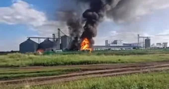 На севере Казахстана прогремел мощный взрыв — пострадали рабочие (видео)