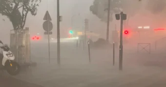 Стихия в Париже: мощный шторм унес жизни и парализовал город