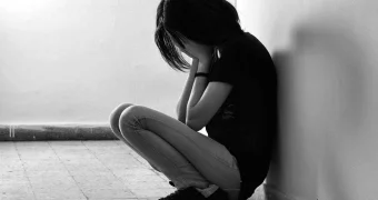 15-летняя школьница из Туркестанской области родила от военнослужащего