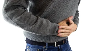 Названы продукты, вызывающие вздутие живота, – гастроэнтеролог дала советы