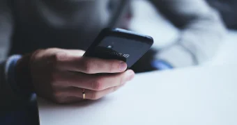 Новая защита от мошенников: Казахстанцы будут получать голосовые предупреждения при подозрительных звонках