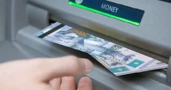 Казахстанец украл 39 млн тенге из терминалов, оставаясь незамеченным