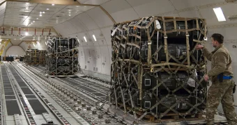 США остановили поставки Украине обещанных боеприпасов. Самим не хватает