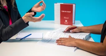 Минтруд отменил трудовые книжки: новый порядок регистрации стажа в Казахстане