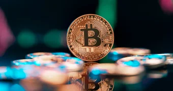 $4 миллиарда за сутки: таинственный криптовладелец начал разгружать старые активы