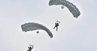 Не раскрылся парашют — курсант Сил воздушной обороны погиб в Актобе