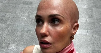 «Зато не жарко»: беременная Муцениеце показала себя без волос