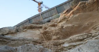 О новом роднике вдоль Скальной тропы сообщают жители Актау