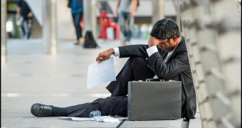 Тысячи молодых казахстанцев могут проснуться безработными — в чем причина