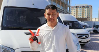 Спортивным учреждениям Мангистау вручили 25 новых автомобилей