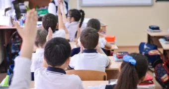 Каникулы и расписание учебного года: что ждет школьников в Казахстане в 2025-2026 году