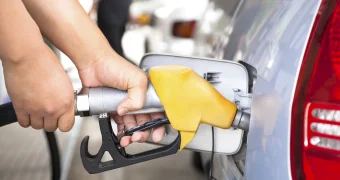 Россия ограничивает экспорт бензина. Что это значит для Казахстана?