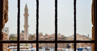 В Иране троим мужчинам ампутировали пальцы за кражу