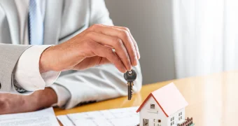 Ипотечный пик: казахстанцы штурмуют банки в погоне за жильем