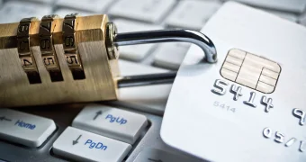 Банк может заморозить карту даже без задолженности: предупреждение для казахстанцев