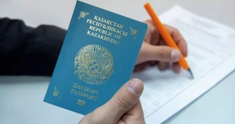 В дорогу с ребёнком: в соцсетях рассказали о случае в аэропорту Актау