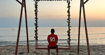 В Форт-Шевченко молодежь обустроила зону отдыха у моря (фото)