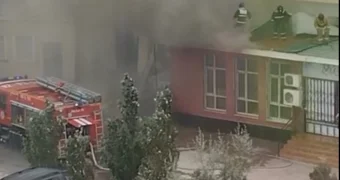 Крыша магазина сгорела в Актау