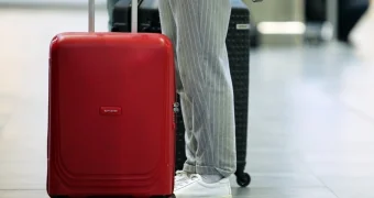 Всё меньше казахстанцев стали уезжать за границу