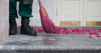 Новые правила для нарушителей: кто в Казахстане с сентября пойдет работать вместо уплаты штрафа