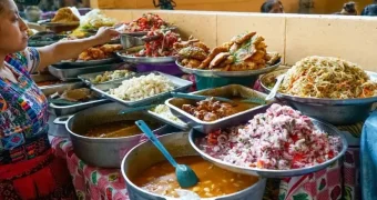 Обед — «чтобы впасть в кому»: пищевой шок в Латинской Америке