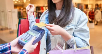 Товары в Казахстане будут стоить по-разному - в зависимости от способа оплаты