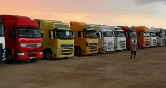 Водители грузовиков выразили недовольство введением платного проезда по трассе Актау – Бейнеу