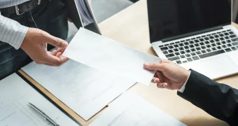 Microsoft заплатила айтишнику 50 млн рублей за увольнение